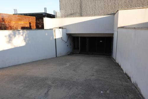 ACCESSO PARCHEGGIO SOTTERRANEO - CENTRO SERVIZI CALCATORE DOMANI